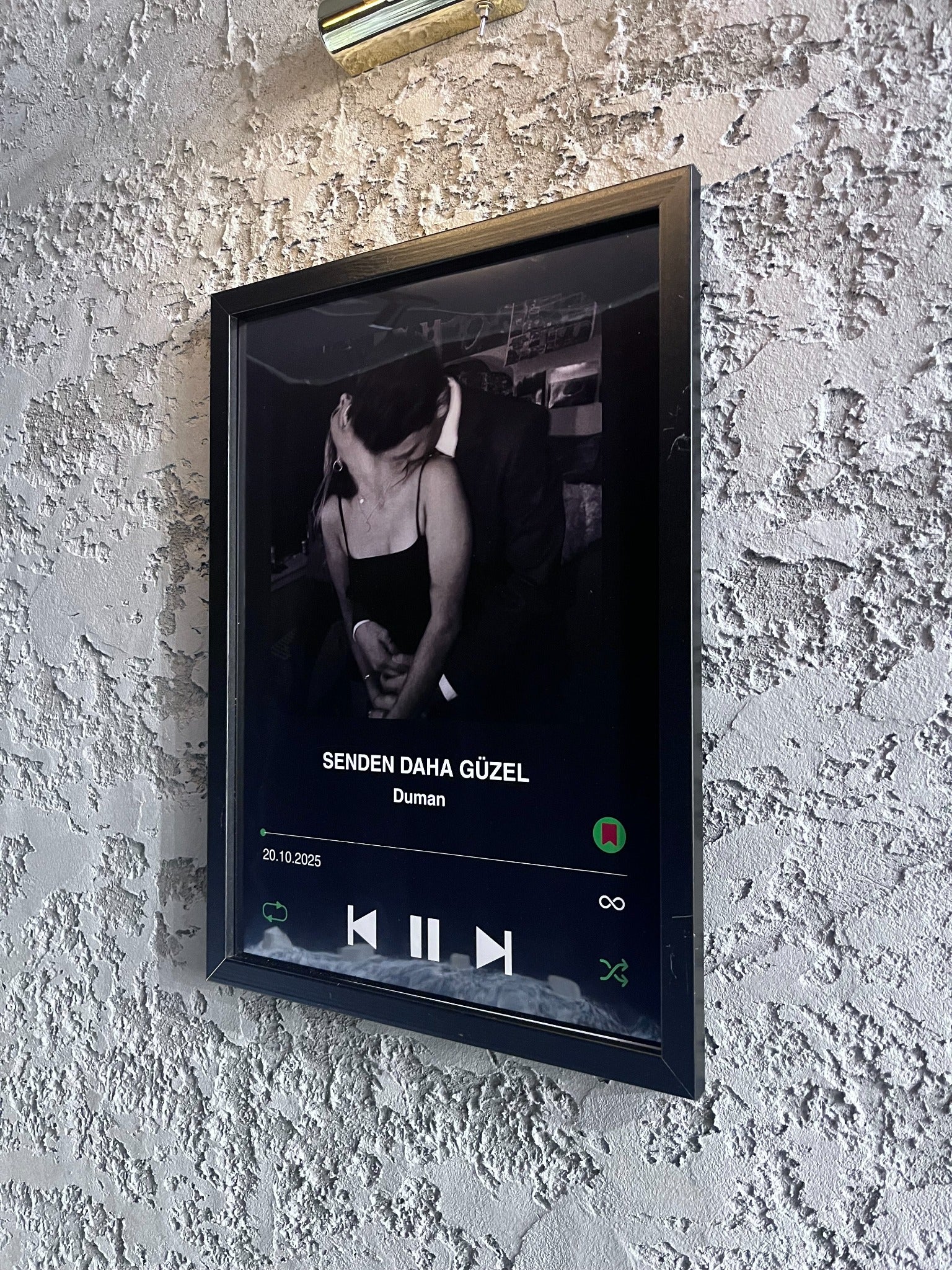 Kişiye özel müzik çalar tasarımlı şarkı tablosu duvar dekoru