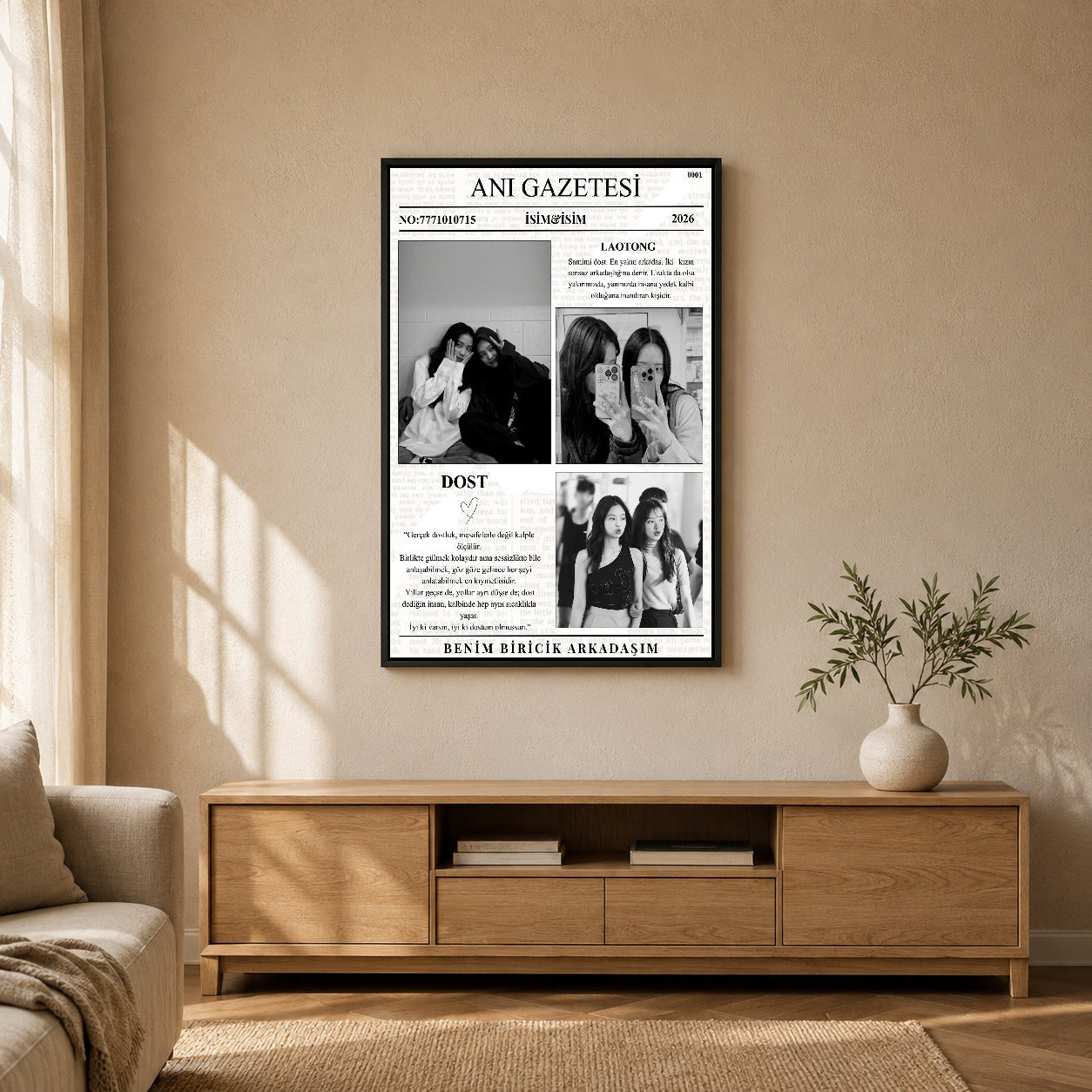 Arkadaşa özel anı gazetesi tablosu dekoratif duvar mockup görünümü 3
