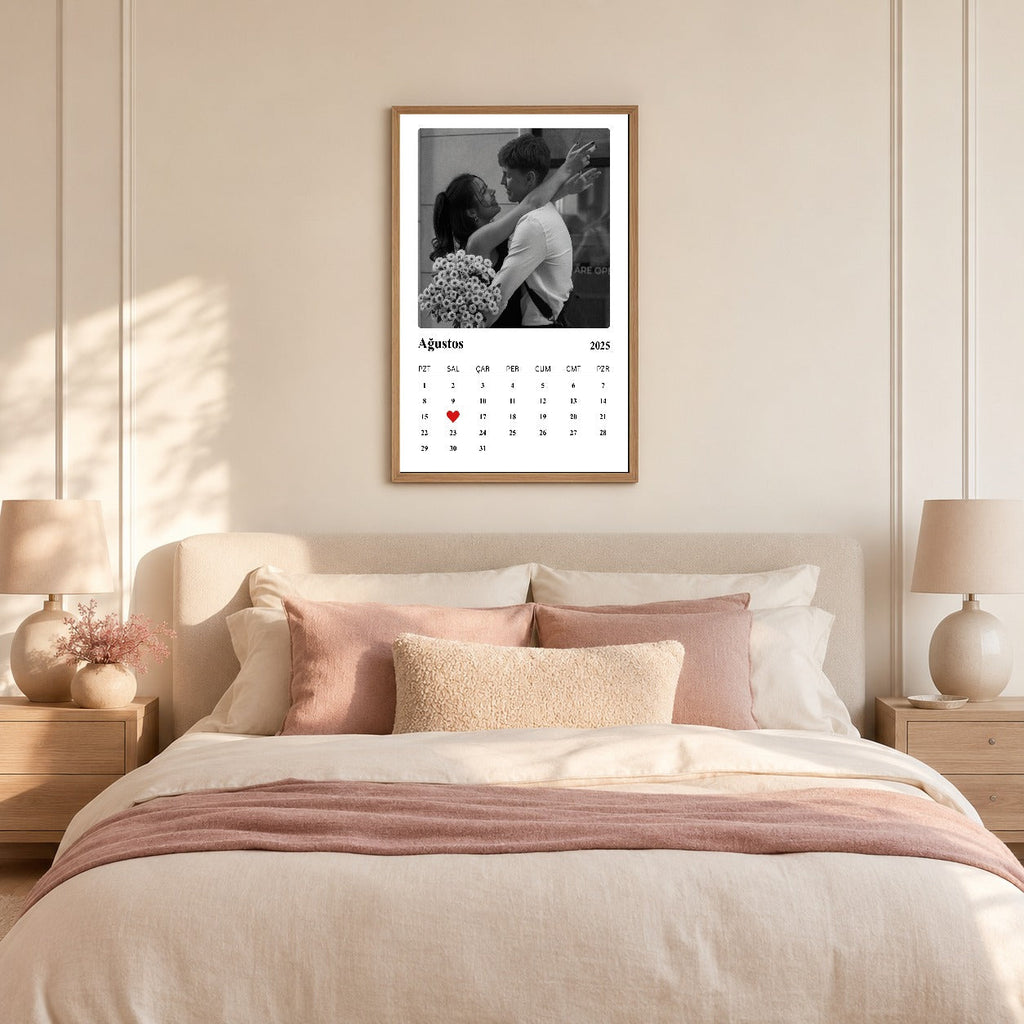 Kişiye özel özel tarih takvim tablosu dekoratif duvar mockup görünümü 4